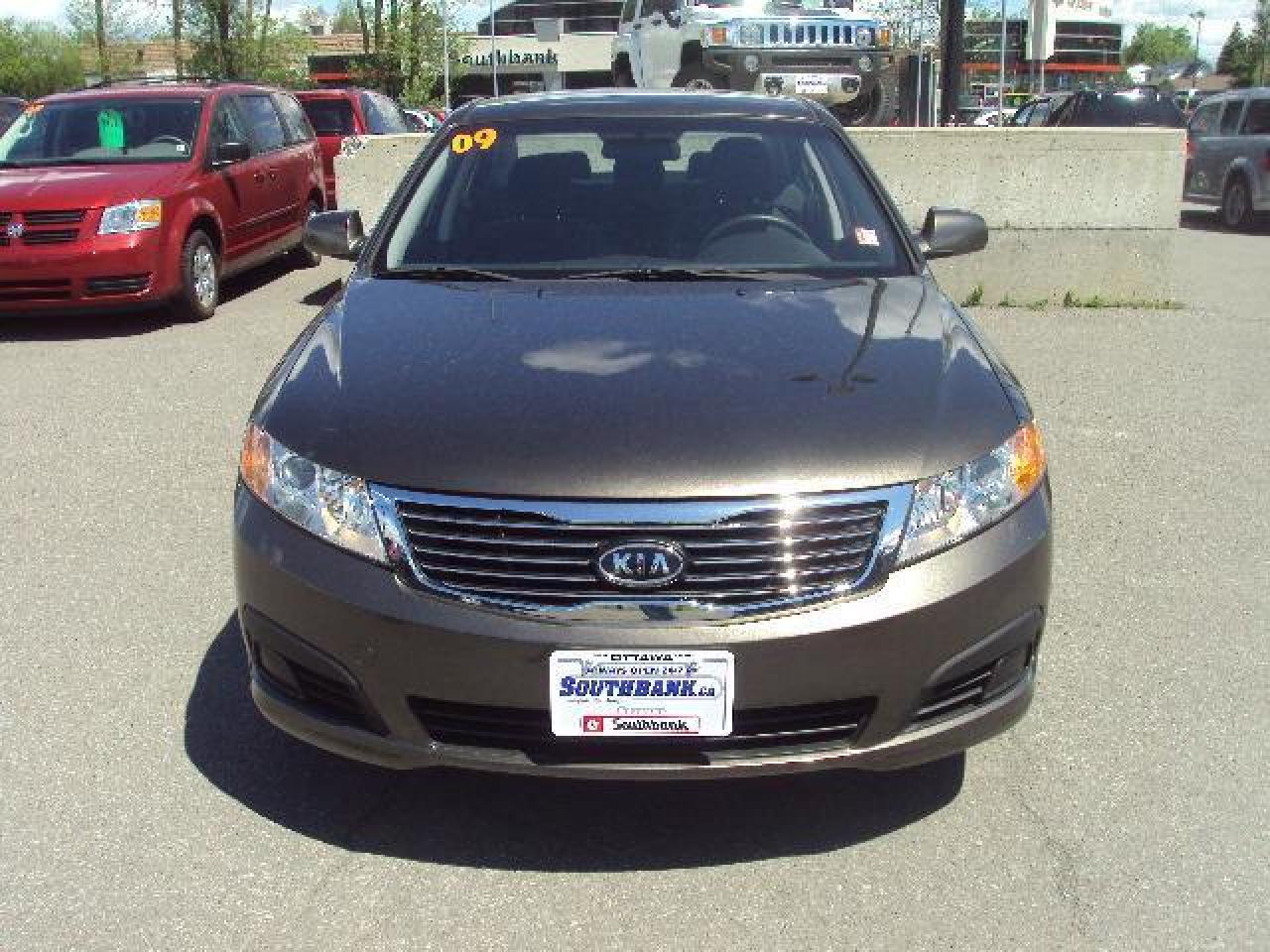 Used 2009 Kia Magentis LX for sale in Ottawa, ON