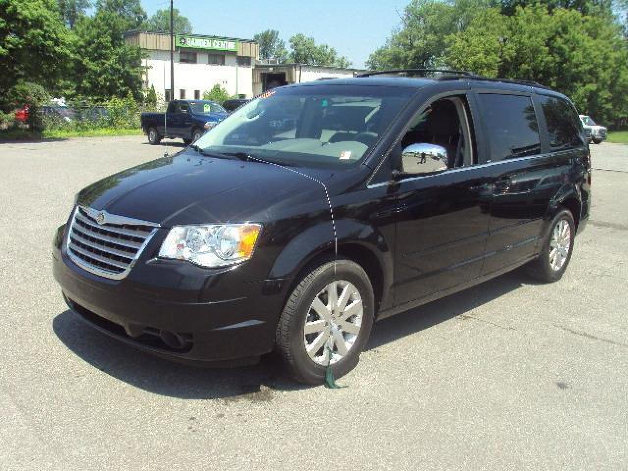 Used 2008 Chrysler Town and Country  for sale in Ottawa, ON