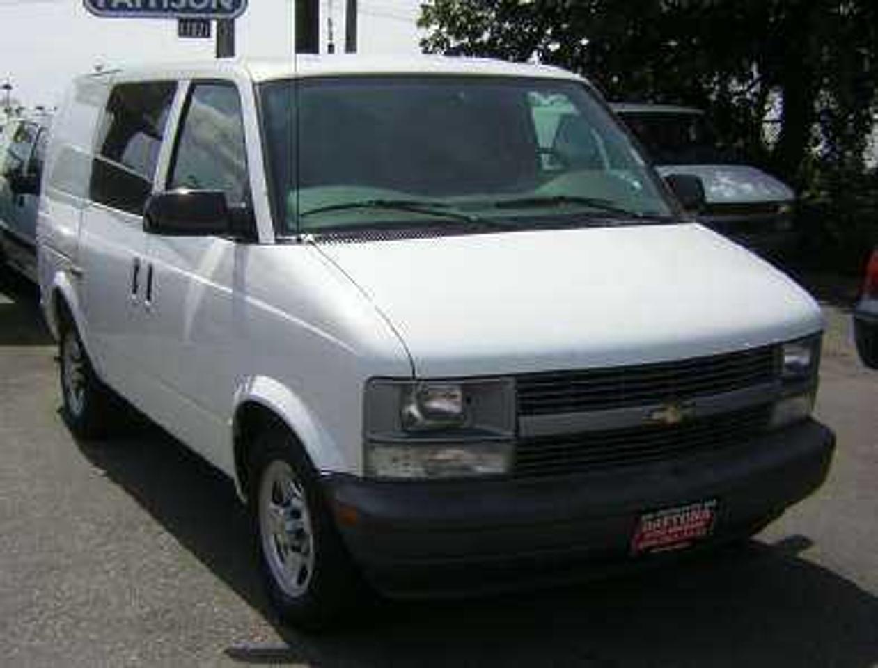 - Engine: 4.3 Liter MFI 90 deg
- GVWR: 5,001 - 6,000 Lbs.
- Brake System: Hydraulic

2005 Chevrolet Astro Cargo V6 auto a/c bulk head
shelving, low low kms, 73,000km BCAA Inspected
Financing or Leasing available, on approved credit
to view our inventory or apply on line please visit
www.daytonaauto.net or call 604-263-2222