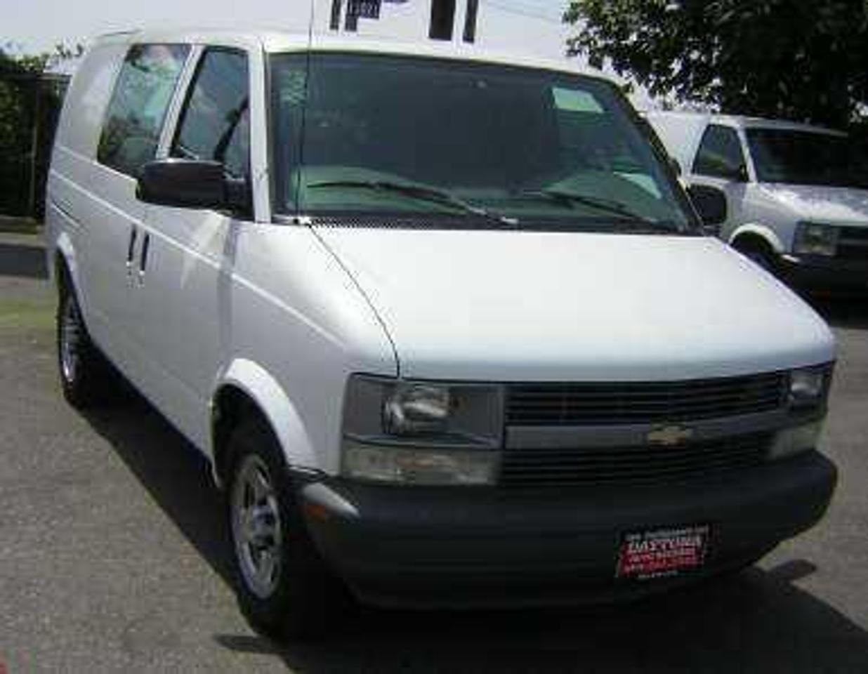 - Engine: 4.3 Liter MFI 90 deg
- GVWR: 5,001 - 6,000 Lbs.
- Brake System: Hydraulic

2005 Chevrolet Astro Cargo AWD V6 auto power group 153 km
a/c tilt cc cd bulk head & shelving, local accident free vehicle
BCAA inspected, Financing available, on approved credit 
to view our inventory or apply on line please visit 
www.daytonaauto.net or call 604-263-2222