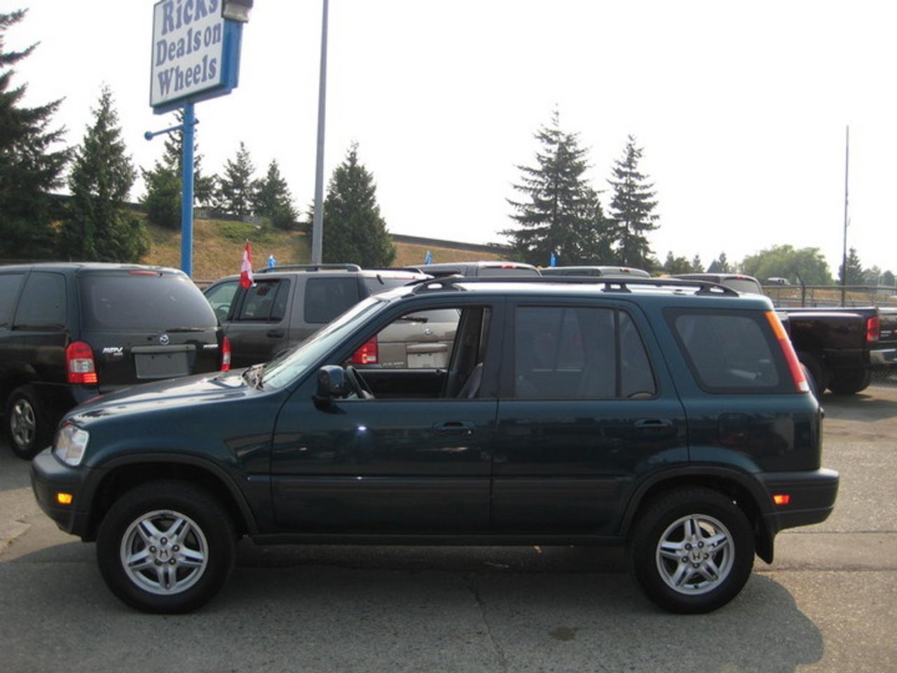 1998 HONDA CRV AWD, AUTOMATIC, LOCAL FAMILY SUV, NO ACCIDENTS, DEALER MAINTAINED!  BEST 4 CYLINDER ECONOMICAL SUV ON THE MARKET...COME AND CHECK IT OUT!