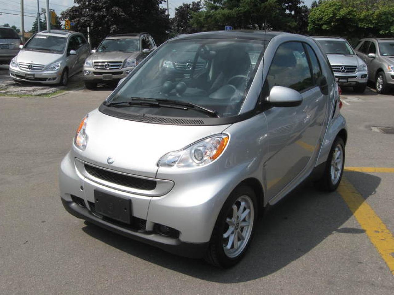 Used 2009 Smart fortwo coupe  for sale in Maple, ON