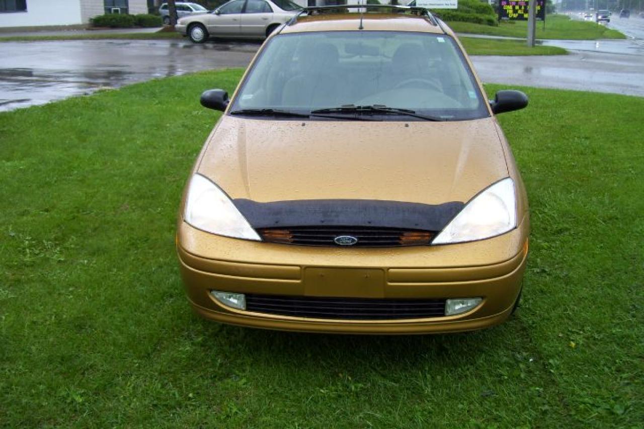Used 2001 Ford Focus LOW KM, WAGON , AUTOMATIC for sale in Kitchener, ON
