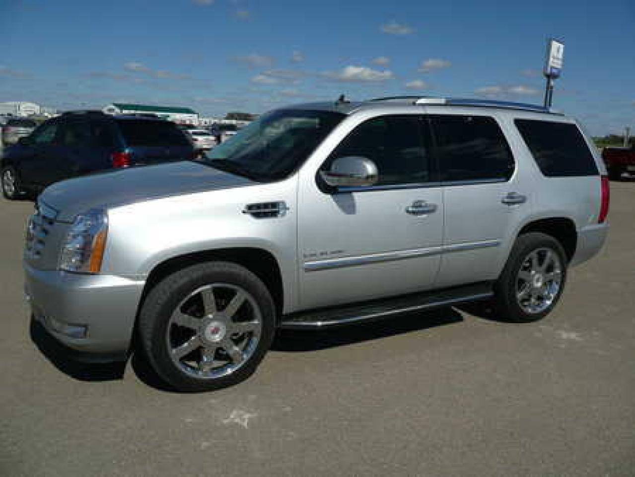Used 2010 Cadillac Escalade 6.2L AWD for sale in Carlyle, SK