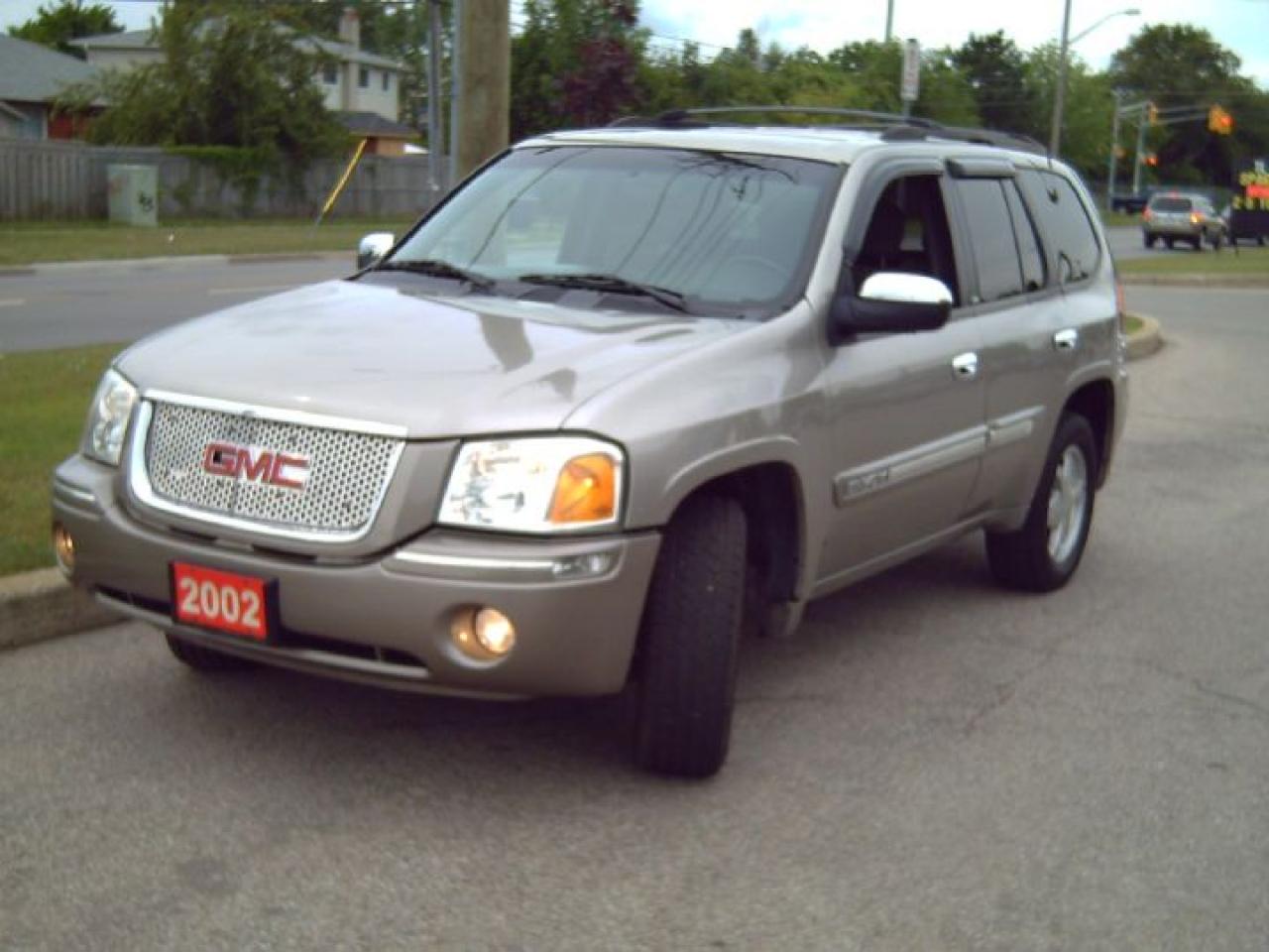 Used 2002 GMC Envoy SLE for sale in Cambridge, ON