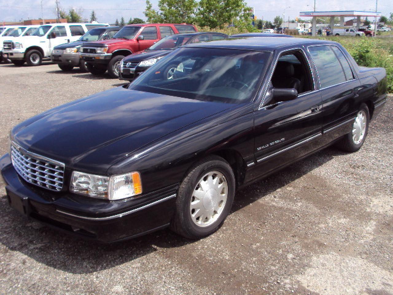 Used 1998 Cadillac DeVille  for sale in Bolton, ON