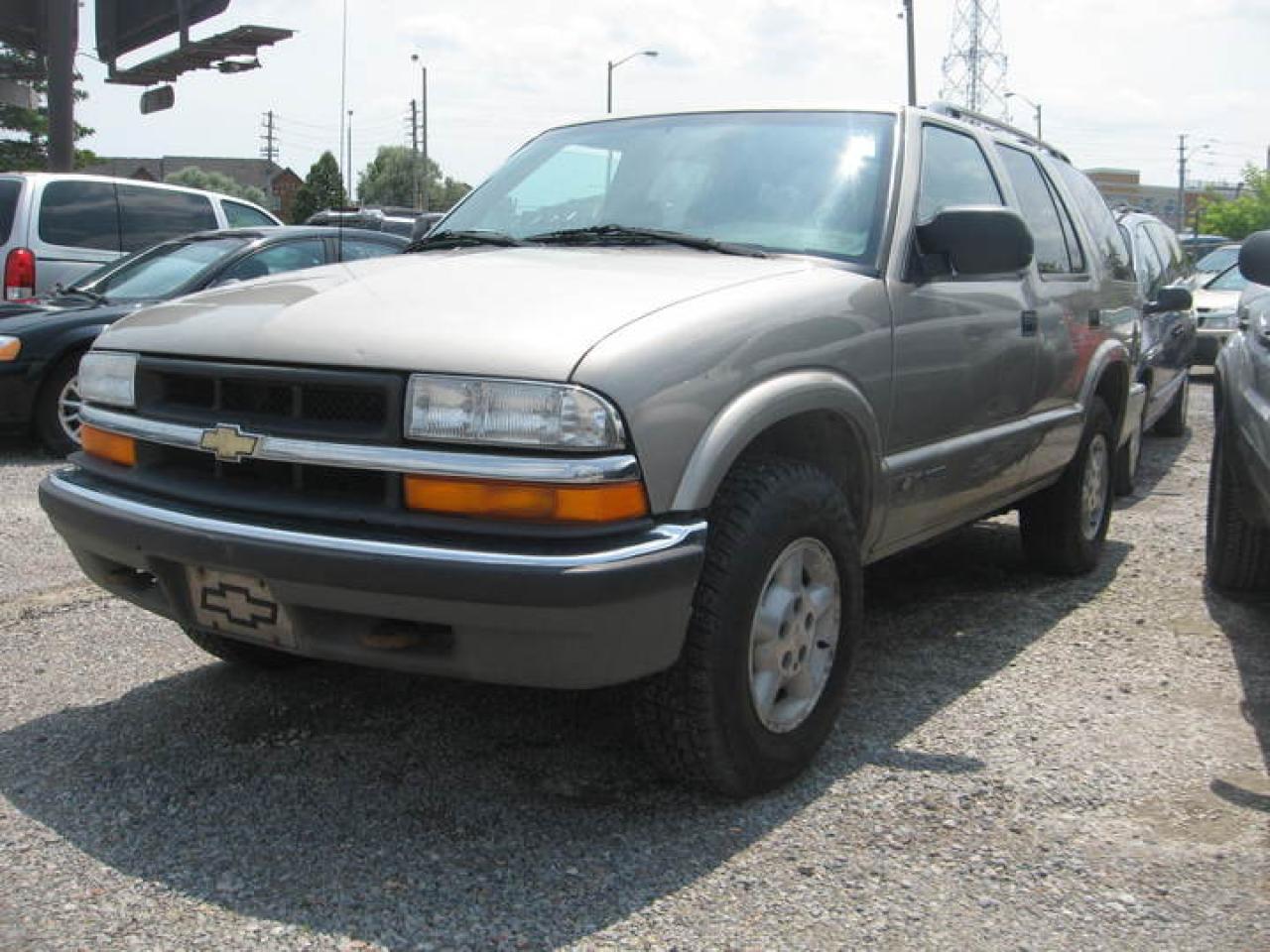 Used 2001 Chevrolet Blazer LS for sale in Oshawa, ON