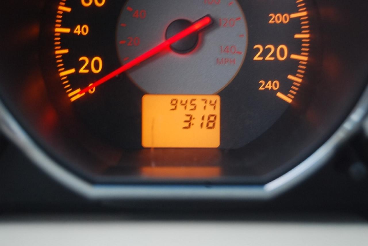 604487