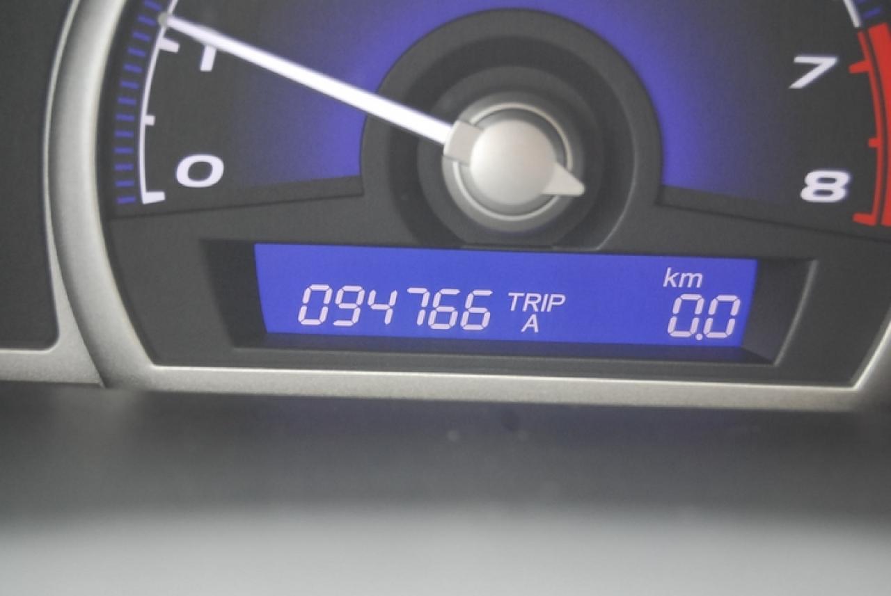 604552