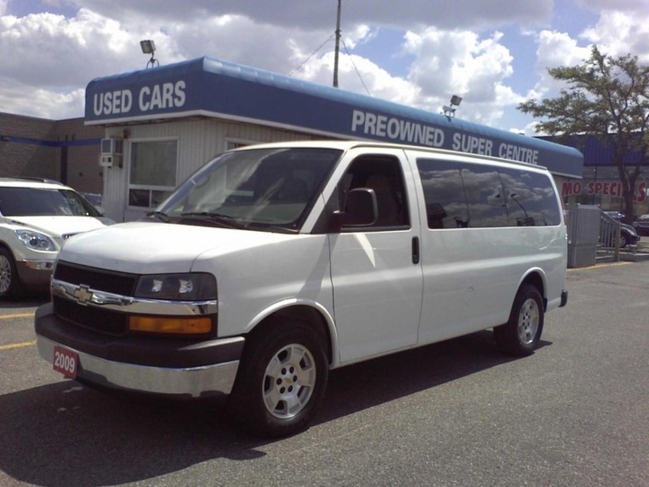 Used 2009 Chevrolet EXPRESS 1500 PASSENGER  for sale in Brampton, ON