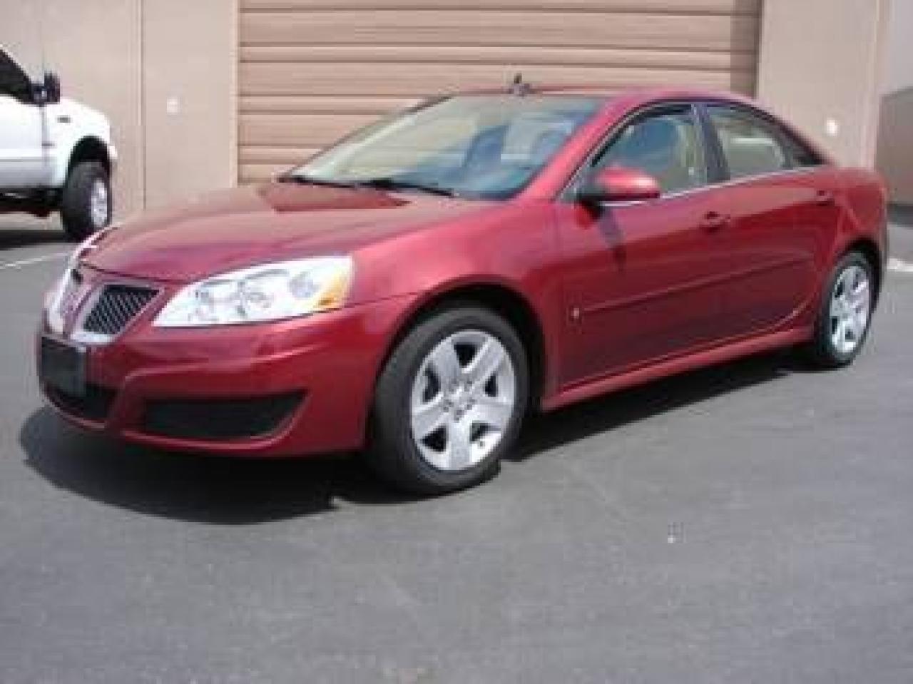 Used 2010 Pontiac G6 SE for sale in Lucan, ON