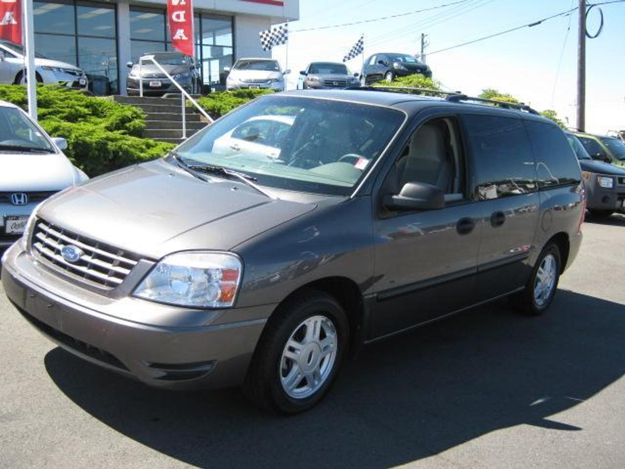 Used 2005 Ford Freestar SE for sale in Nanaimo, BC