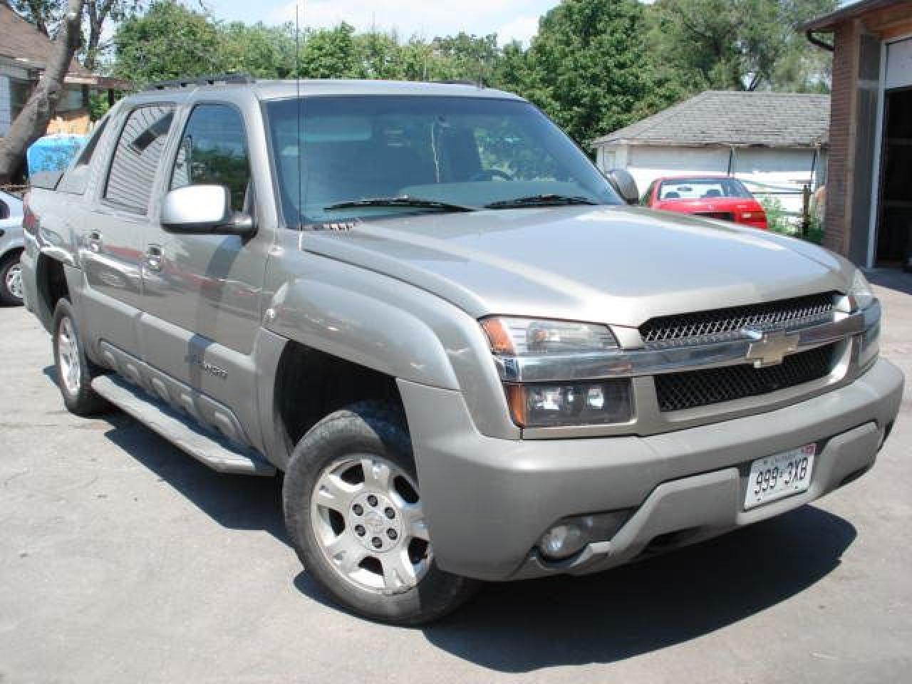 Used 2002 Chevrolet Avalanche Z71 WOW LEATHER SUNROOF LOADED TRUCK MUST SEE !! for sale in Scarborough, ON