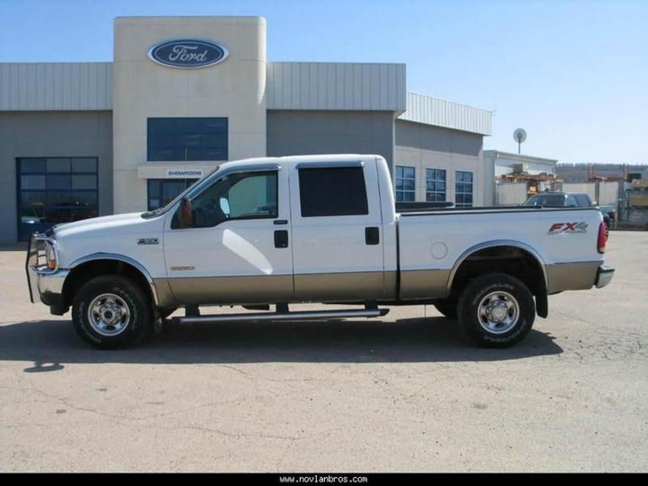 Used 2004 Ford F-350 Super Duty 1 TON Lariat for sale in Paradise Hill, SK