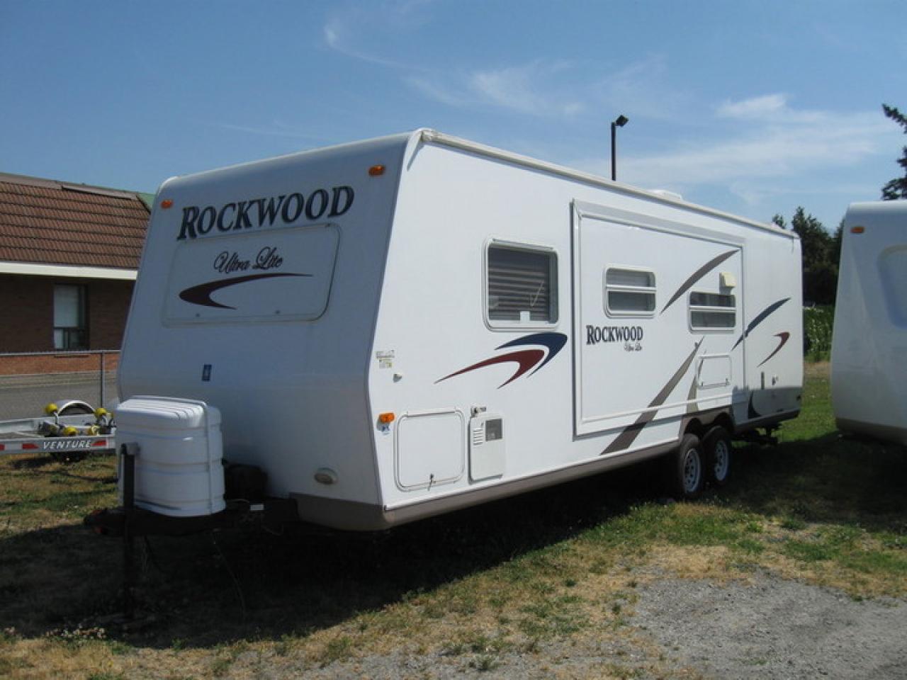 Used 2008 RV - Travel Trailer Rockwood ULTRA LITE for sale in Chilliwack, BC