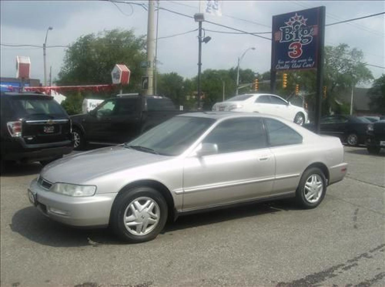 Used 1996 Honda Accord EX-R for sale in Windsor, ON