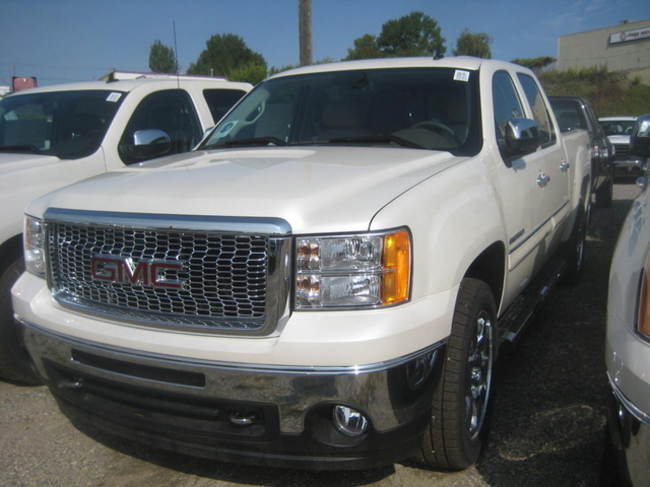 New 2010 GMC Sierra K1500 CREW SLT for sale in Calgary, AB