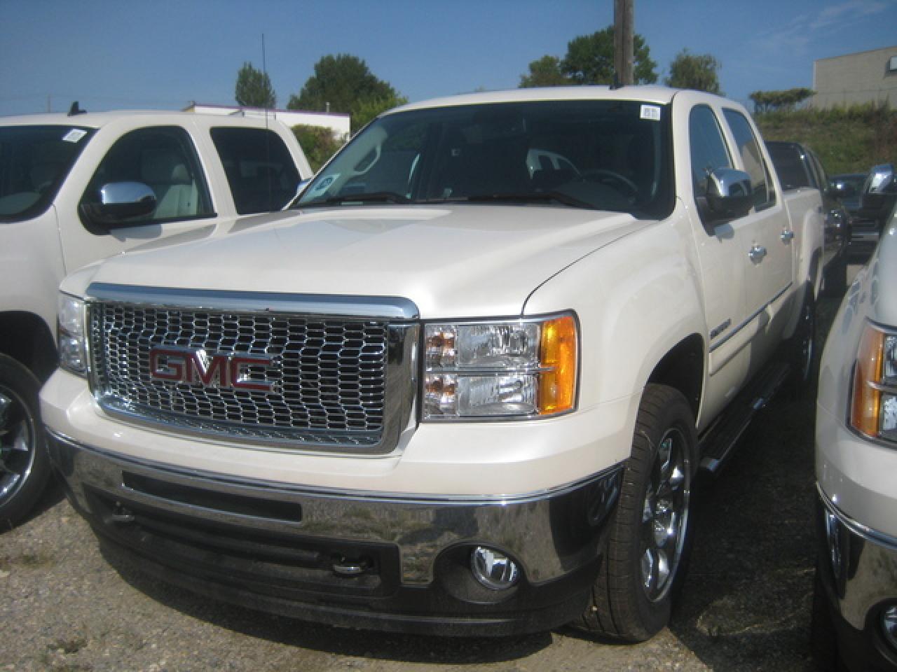New 2010 GMC Sierra K1500 CREW SLT for sale in Calgary, AB