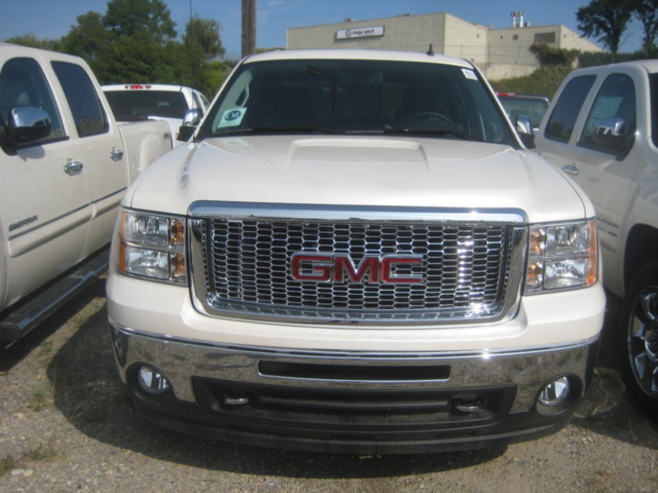 605072