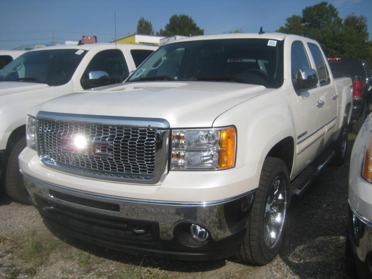 New 2010 GMC Sierra K1500 CREW SLT for sale in Calgary, AB