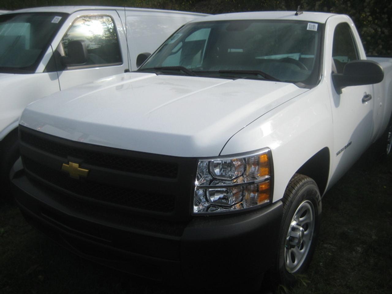 605080.10825229
