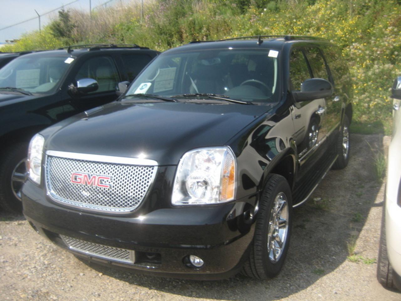 New 2010 GMC Yukon XL Denali for sale in Calgary, AB
