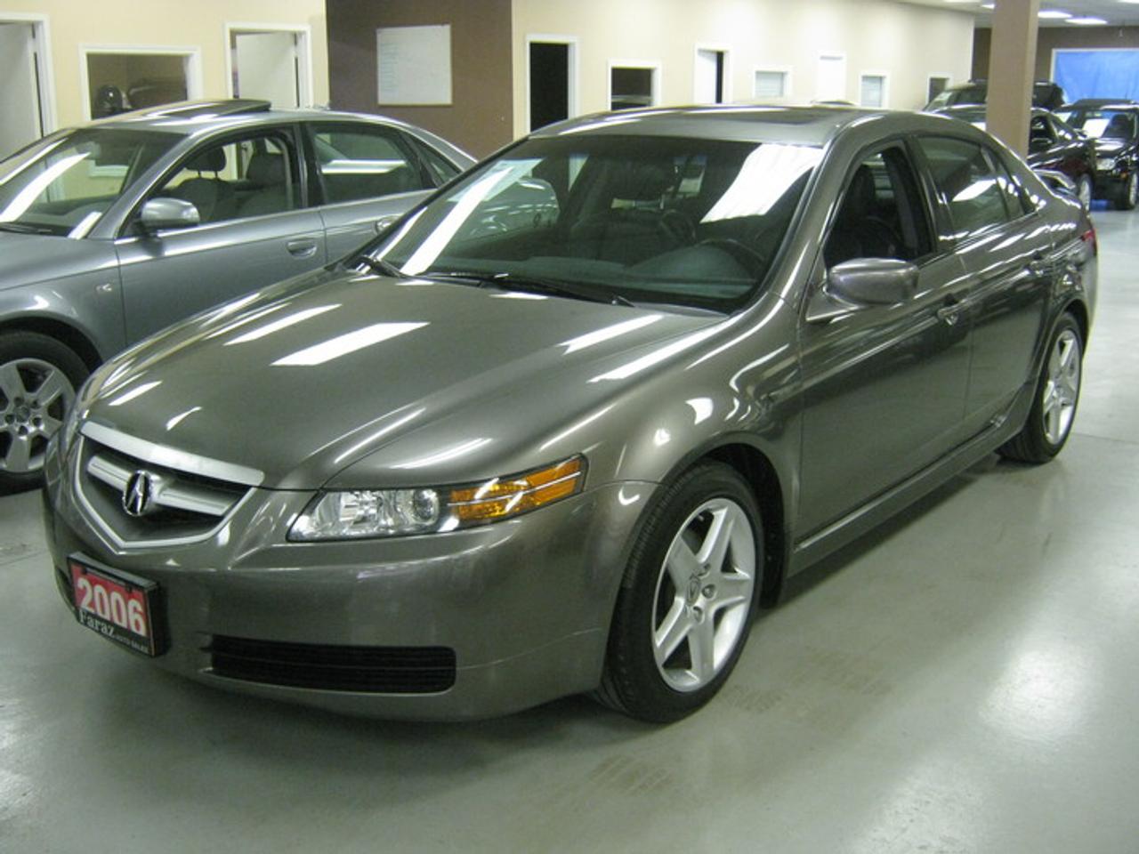 *** One Owner off Lease, Canadian Car, 3.2L 6CYL, Auto/Tiptronic, Grey on Grey Leather, P/Sunroof, Bluetooth, P/Heated Memory Seats, Auto Dimming Mirrors, 6 Disc CD Changer, Dual Climate Control, Alloy Wheels, Spoiler, Keyless Entry, Very Sharp Vehicle! ***