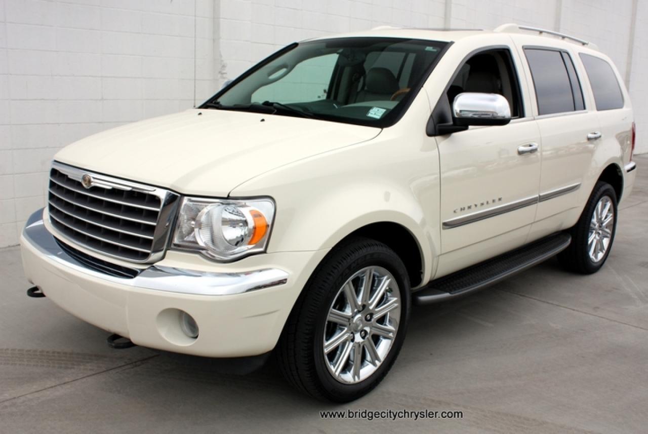 Used 2007 Chrysler Aspen  for sale in Lethbridge, AB