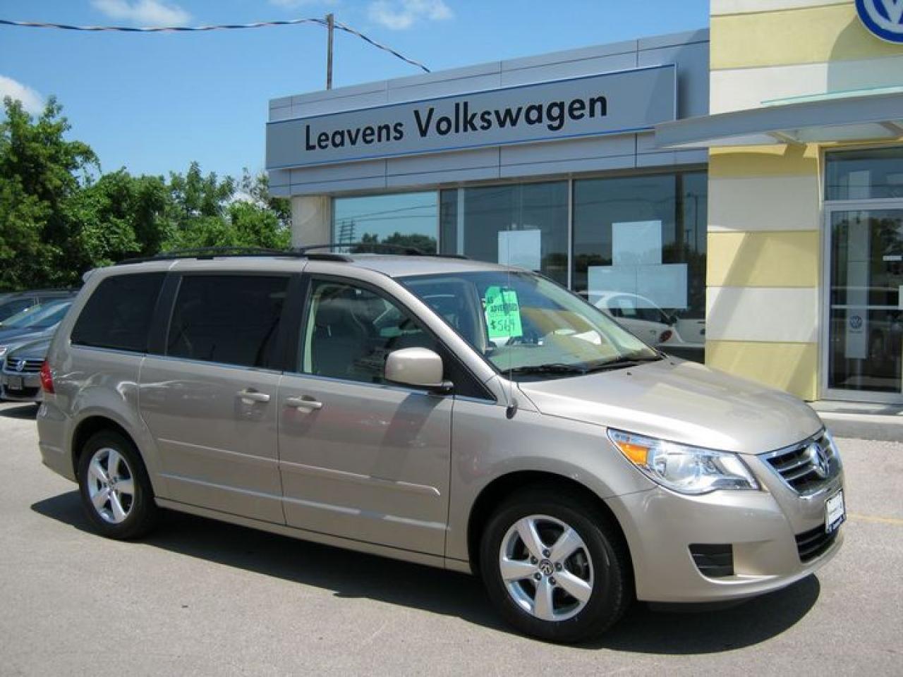 Used 2009 Volkswagen Routan  for sale in London, ON