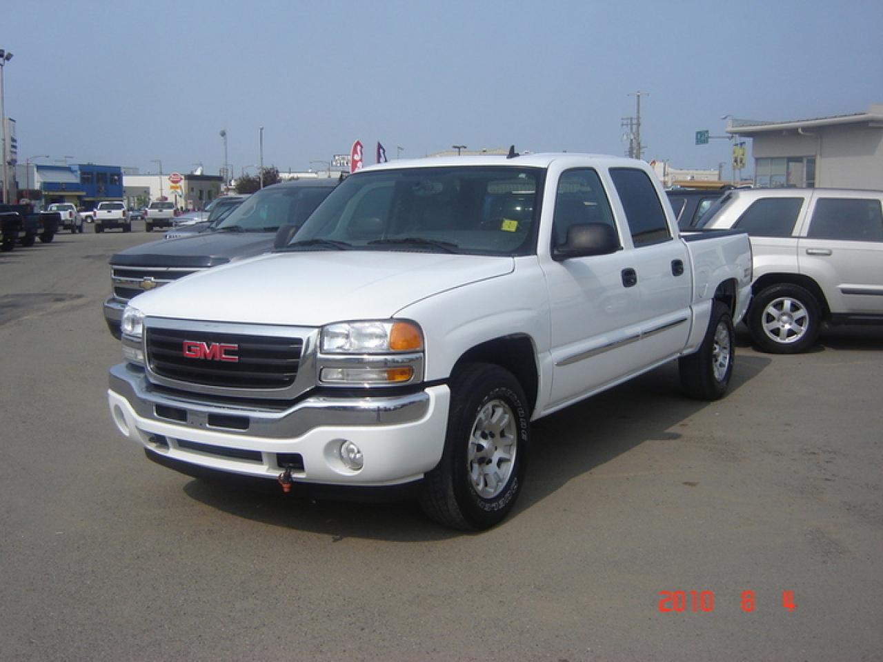 Used 2007 GMC Sierra K1500 CREW SLE for sale in Dawson Creek, BC