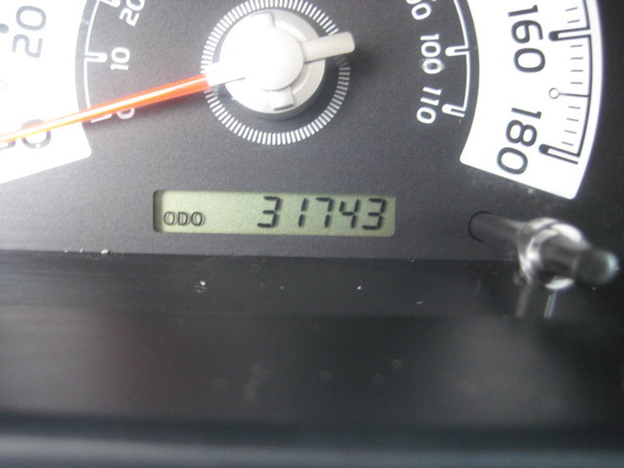 605758.11042104