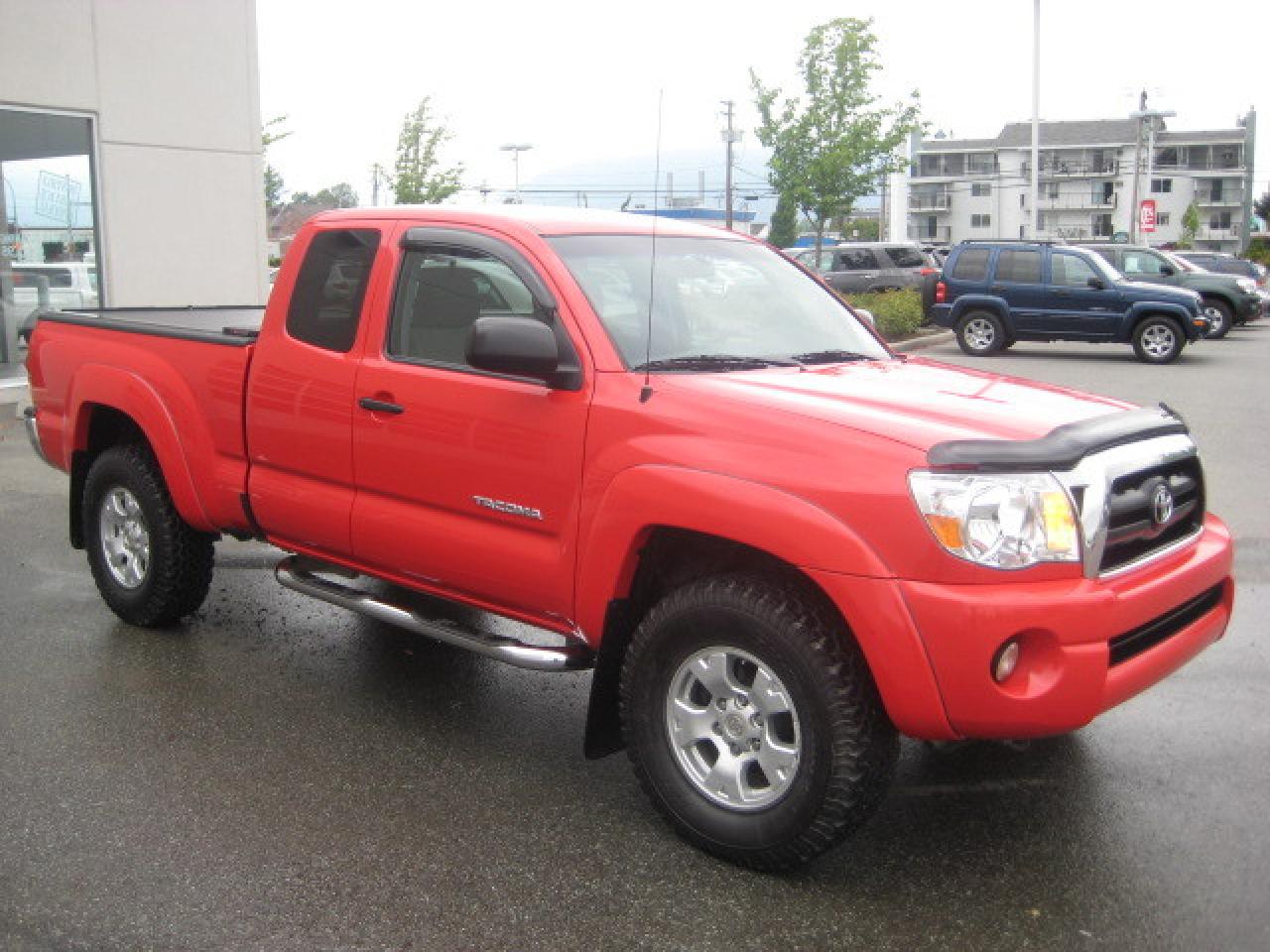 Used 2006 Toyota Tacoma SR5 PKG W/ TONNEAU COVER for sale in Chilliwack, BC