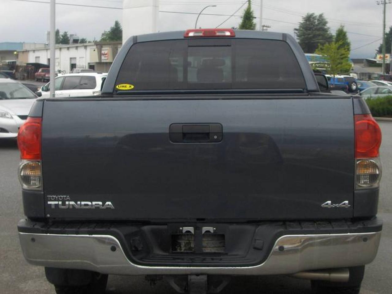 605796