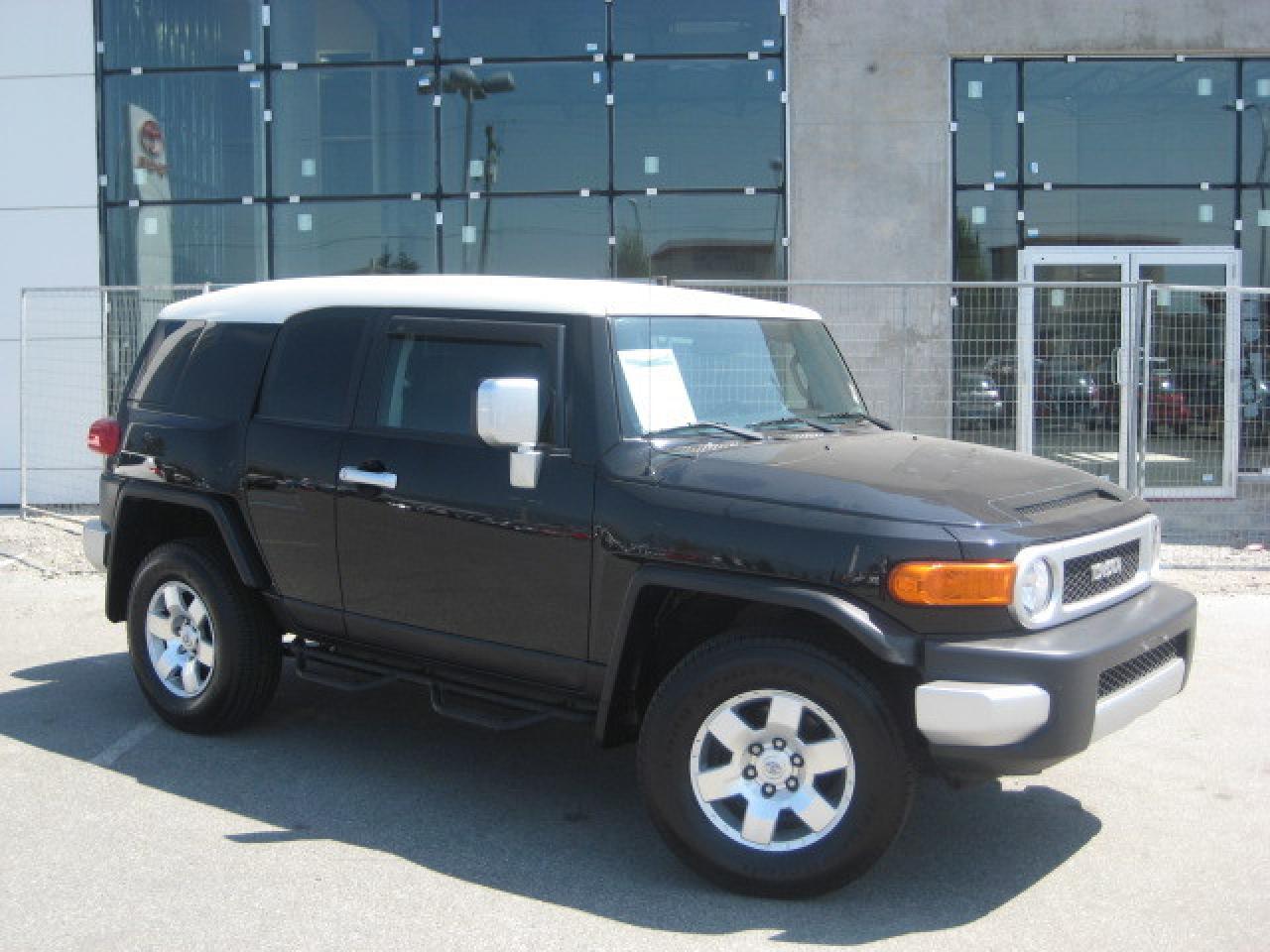 Used 2007 Toyota FJ Cruiser A Package for sale in Chilliwack, BC