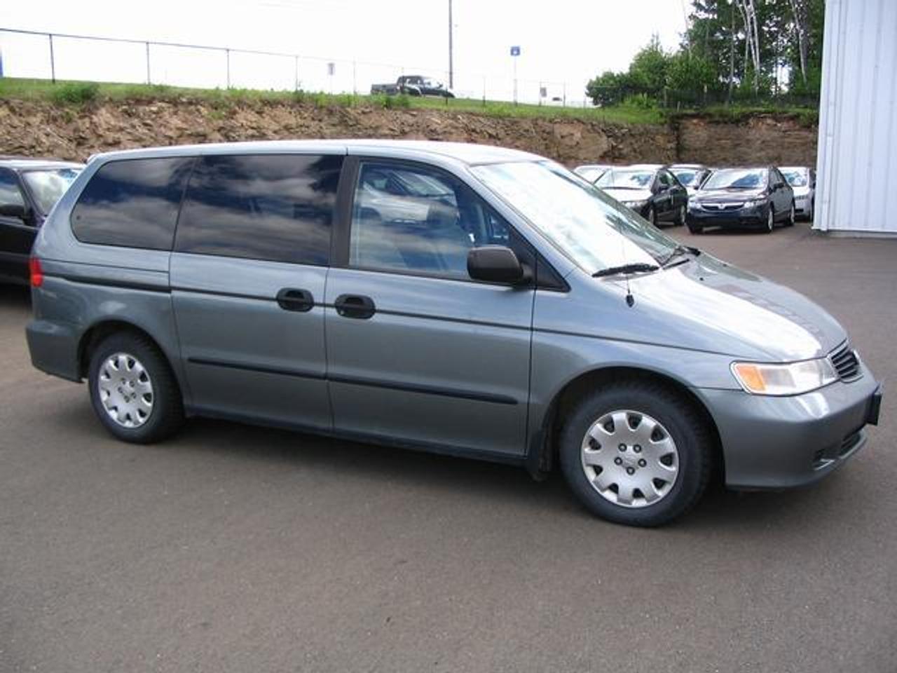 605882.9755713