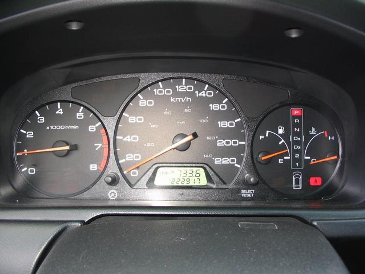 605882.9755717