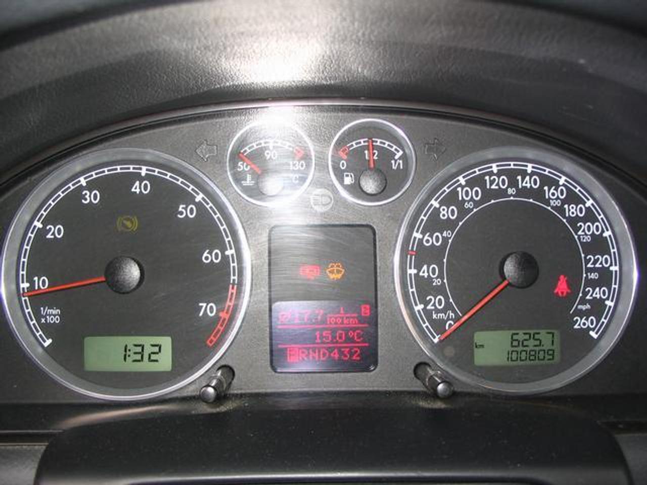 605883.9755733