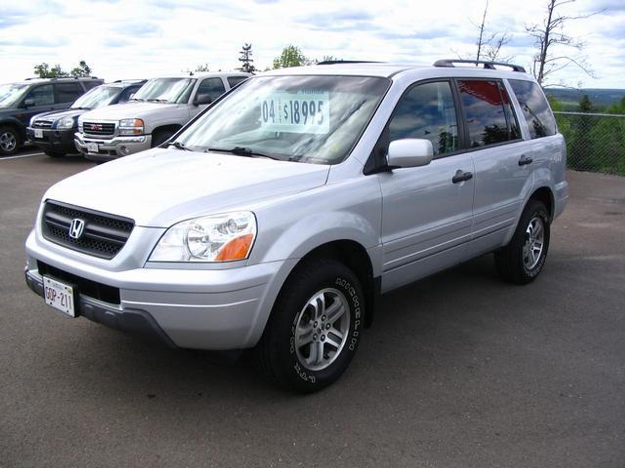 US VEHICLE.  ODOMETER IS IN MILES.    LOCAL TRADE, EXCELLENT CONDITION. Call us toll-free at 1 877 524-2509