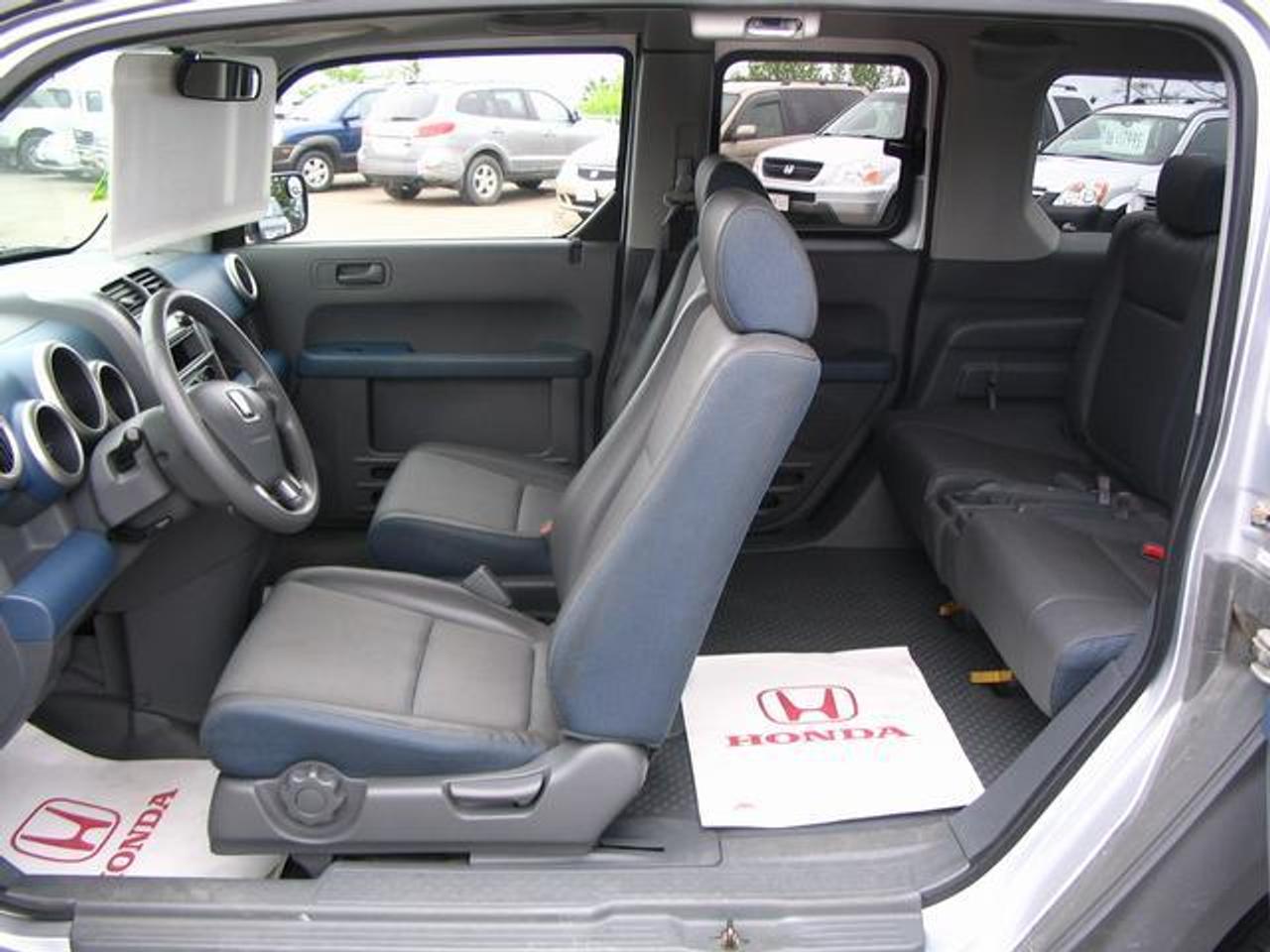605886.9755765