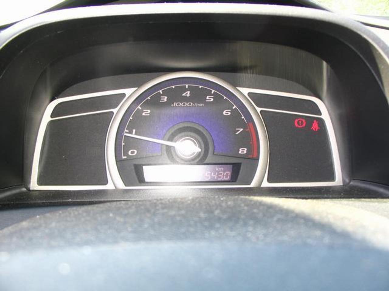 605941.9756431
