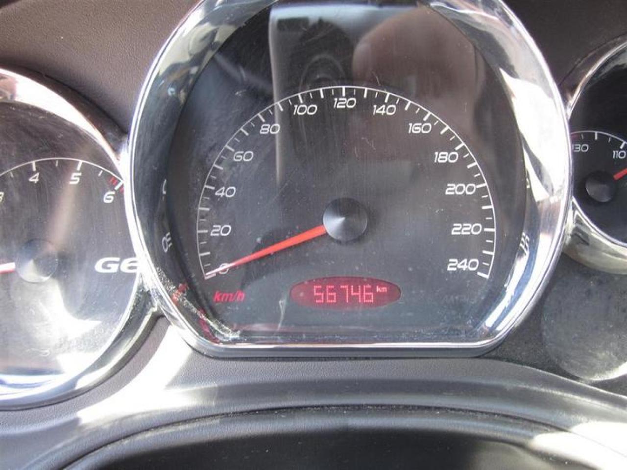 606137
