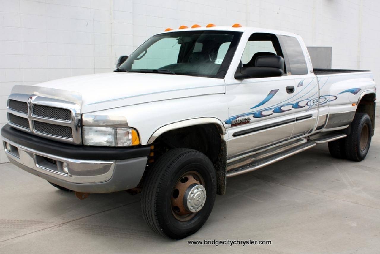 Used 2002 Dodge Ram 3500  for sale in Lethbridge, AB