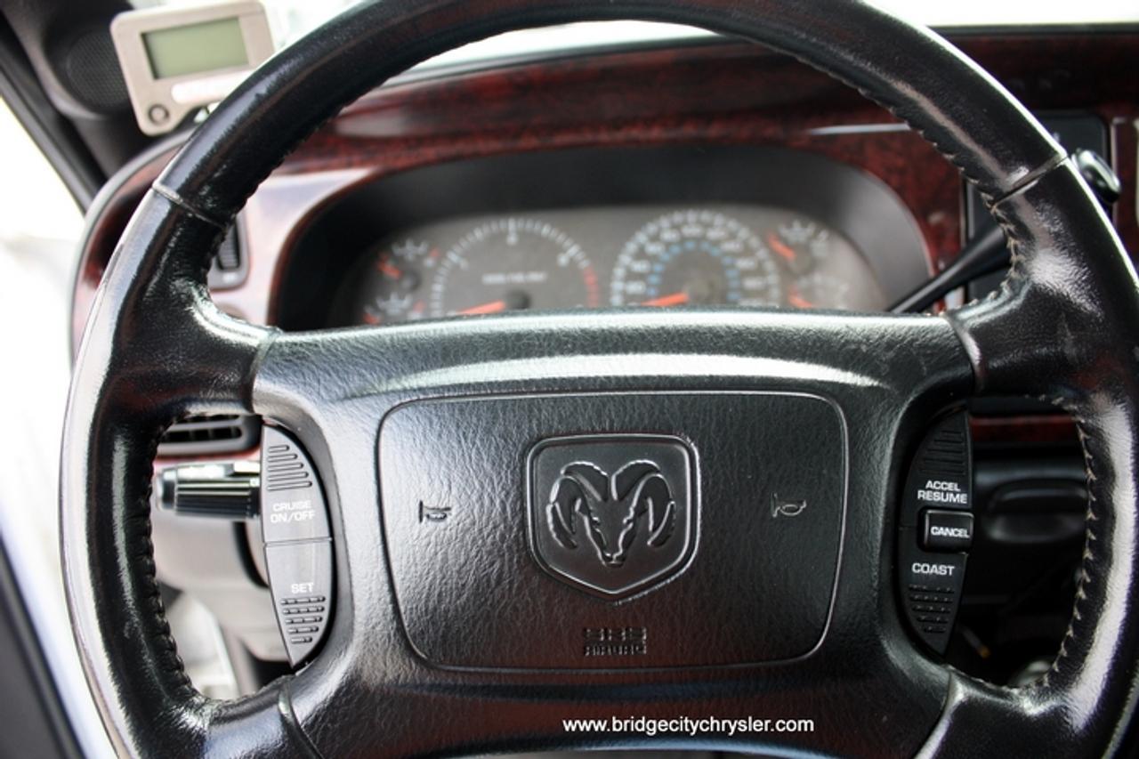 606163.9771332
