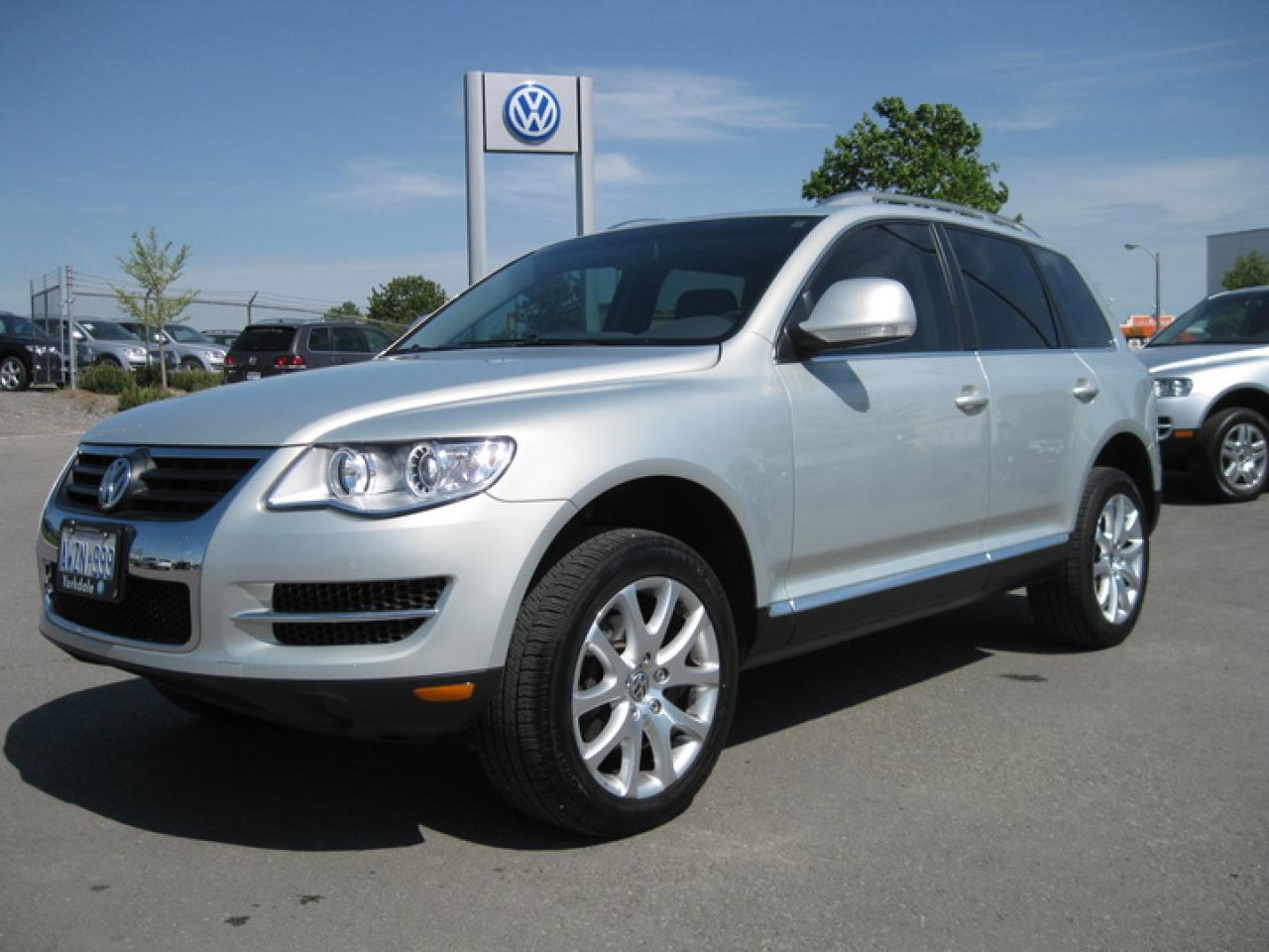 Used 2009 Volkswagen Touareg Comfortline 3.6L 6sp at Tip 4XM for sale in Toronto, ON
