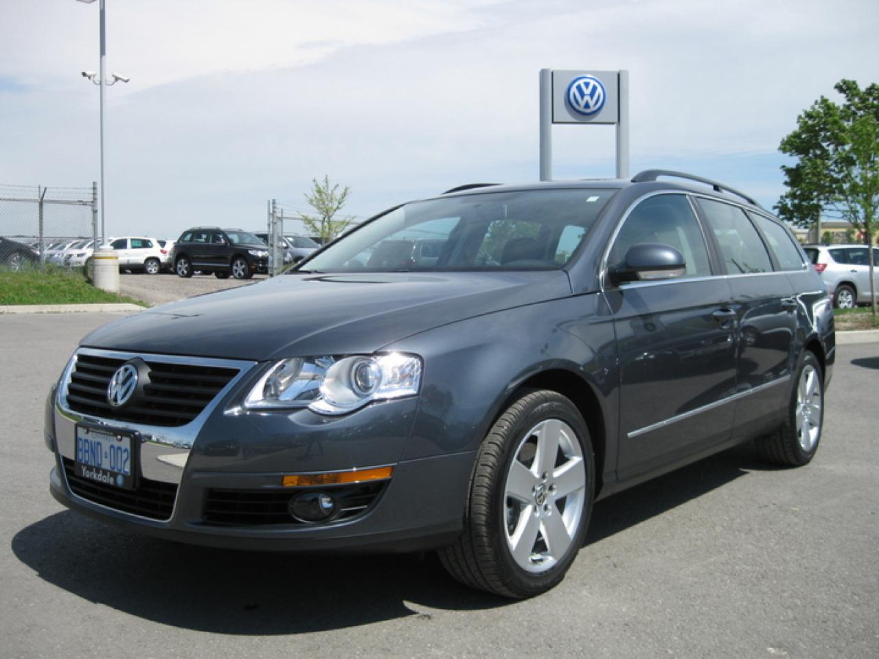 Used 2010 Volkswagen Passat Comfortline 2.0T 6sp DSG Tip for sale in Toronto, ON