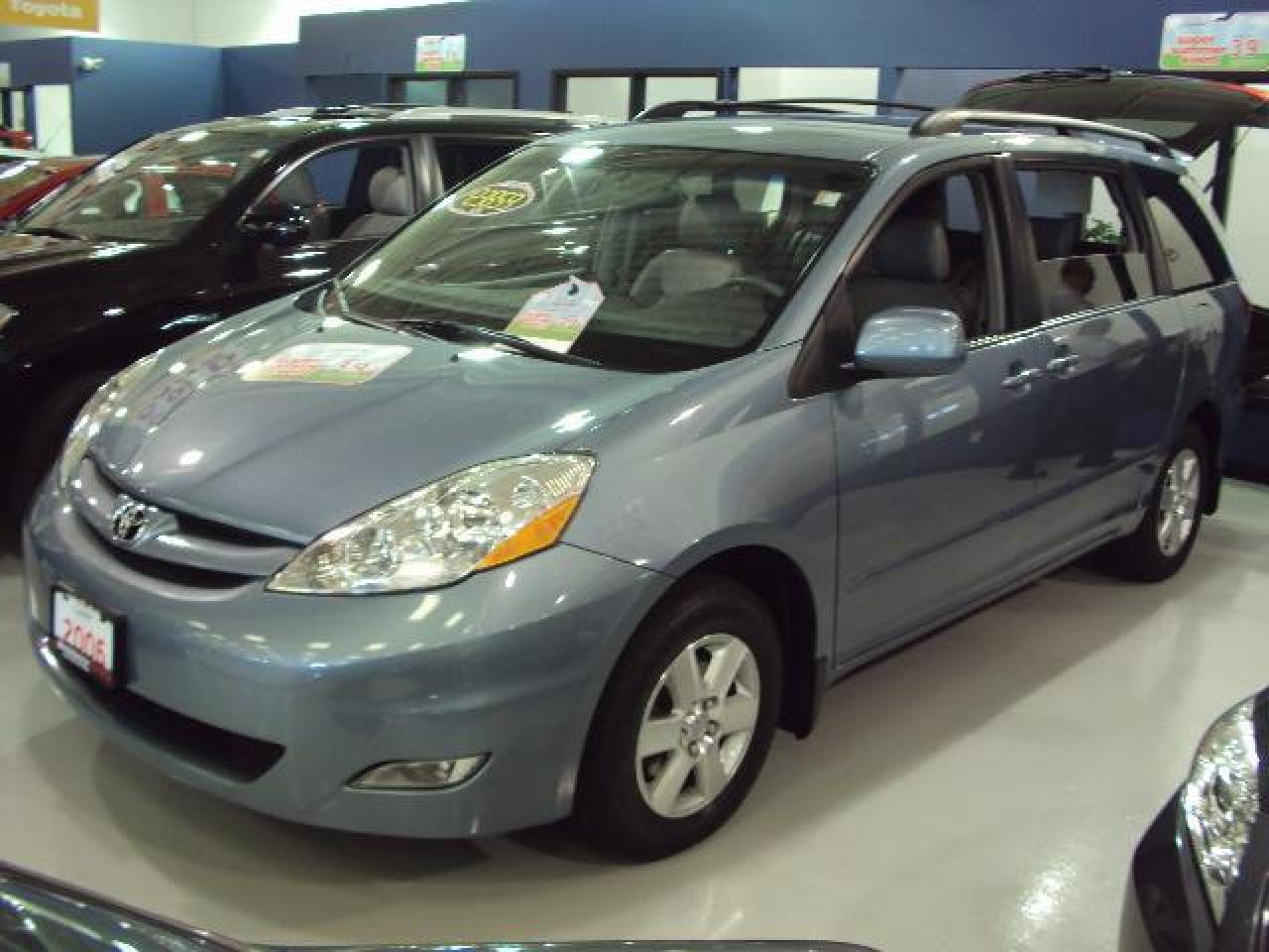 Used 2006 Toyota Sienna LE for sale in Mississauga, ON