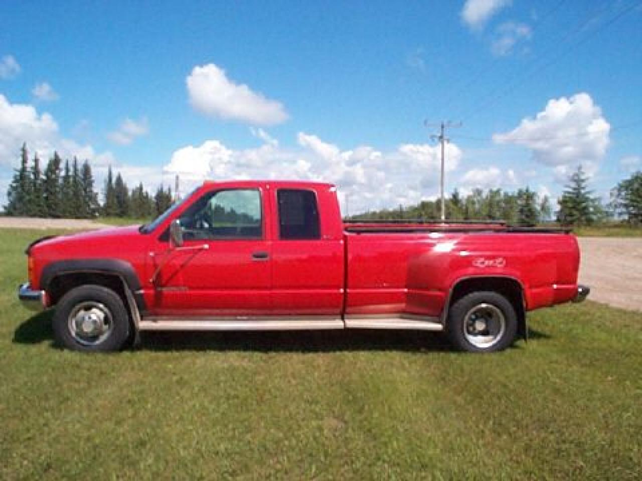 Used 1997 GMC 3500 SLE for sale in Melfort, SK