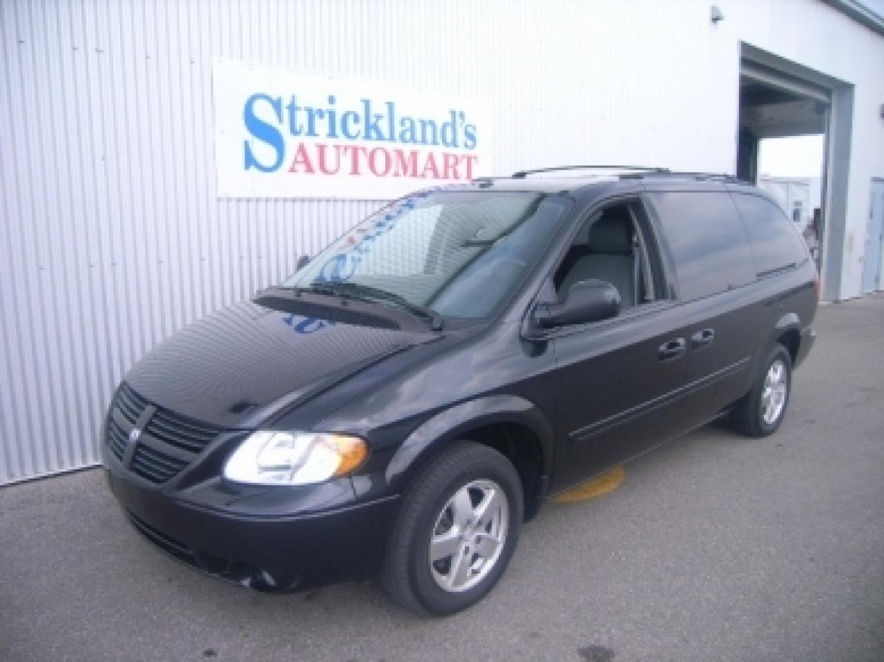 Used 2007 Dodge Grand Caravan SXT Stow N Go for sale in Lakeshore, ON