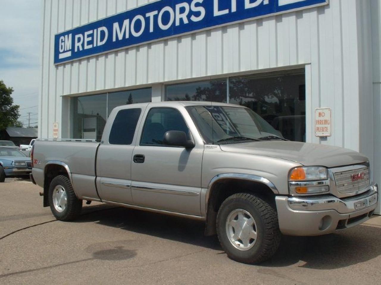 Used 2004 GMC 1500 Ext Cab SLE for sale in Outlook, SK