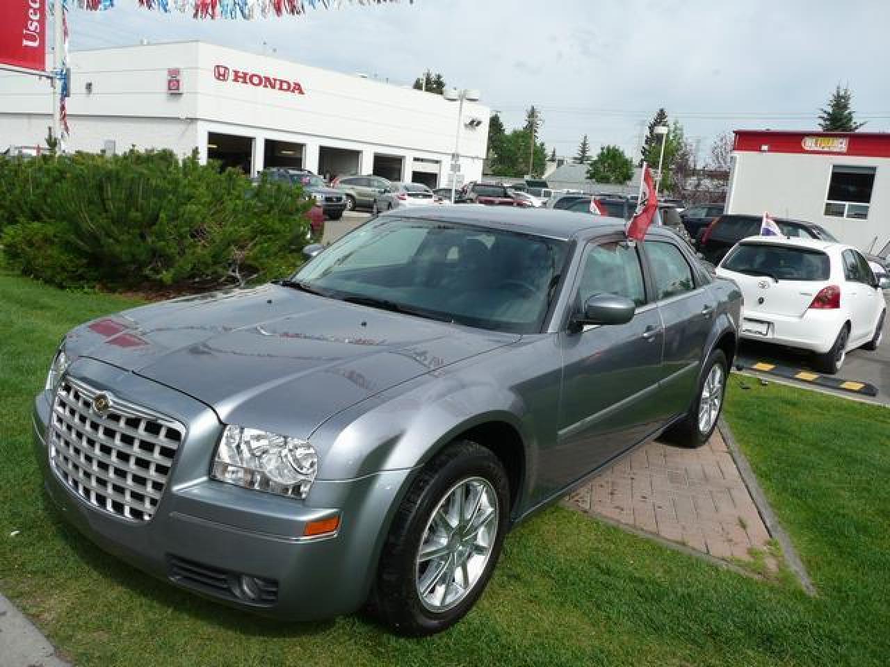Used 2007 Chrysler 300 AWD for sale in Calgary, AB